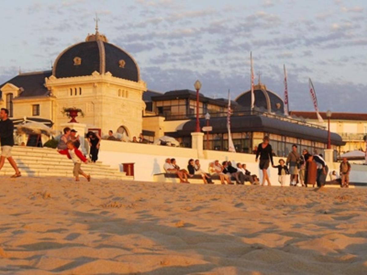 Chatelaillon-Plage : T2 Panoramique Sur La Mer Pour 2 Avec Piscine - Fr-1-535-2 Екстериор снимка