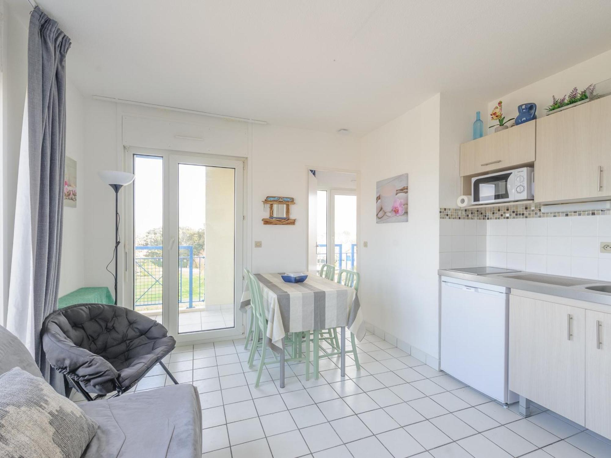 Chatelaillon-Plage : T2 Panoramique Sur La Mer Pour 2 Avec Piscine - Fr-1-535-2 Екстериор снимка
